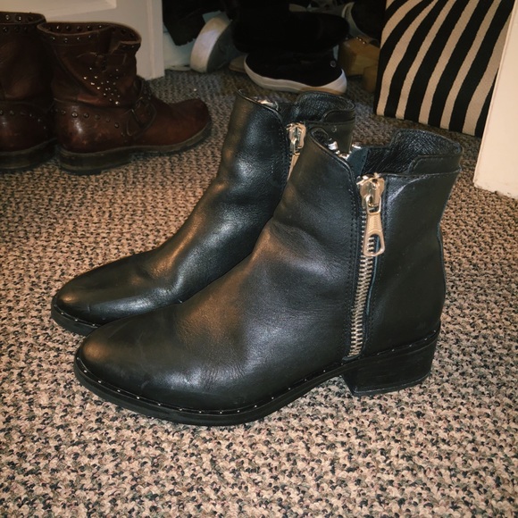 Steve madden lanna bootie Clearance